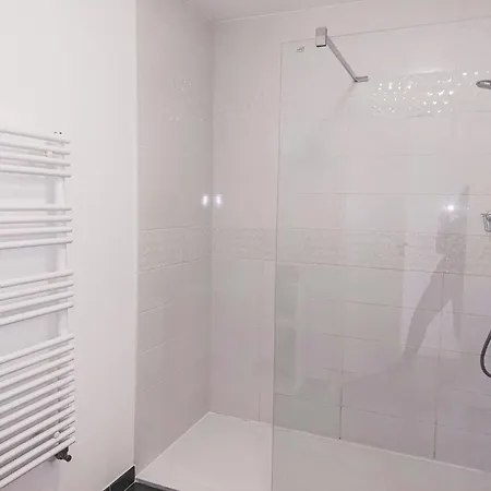 Grand Balcon- Piscine Et Proche Du Port By Interhome