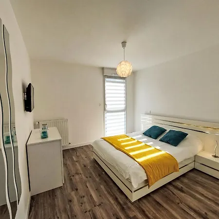 Apartment Grand Balcon- Piscine Et Proche Du Port By Interhome *
